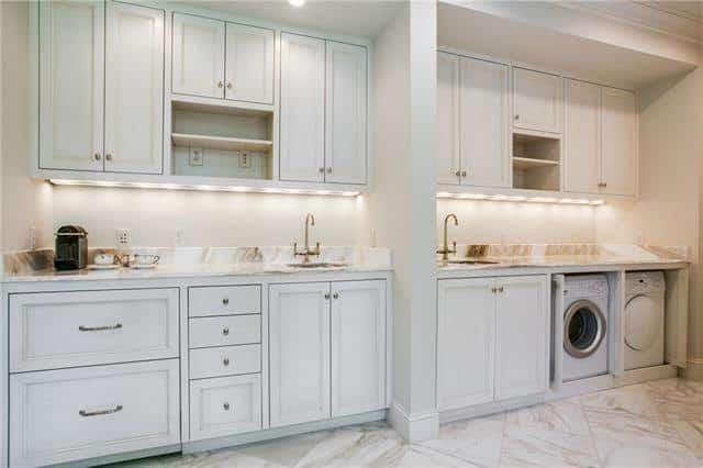 23-Ash-Bluff-Master-Laundry