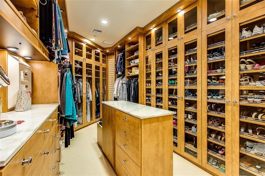 23-master-closet-1024x682