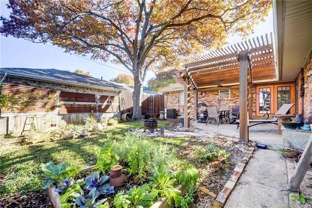 2334-Saint-Francis-e