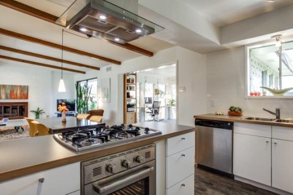 2344-Pinebluff-Kitchen-2-575x383