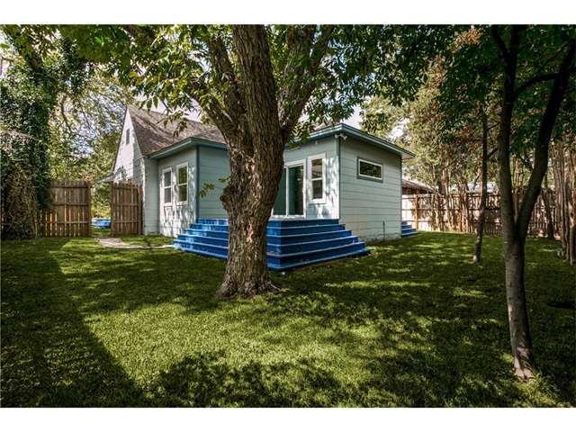 236-N-Waverly-Back-2