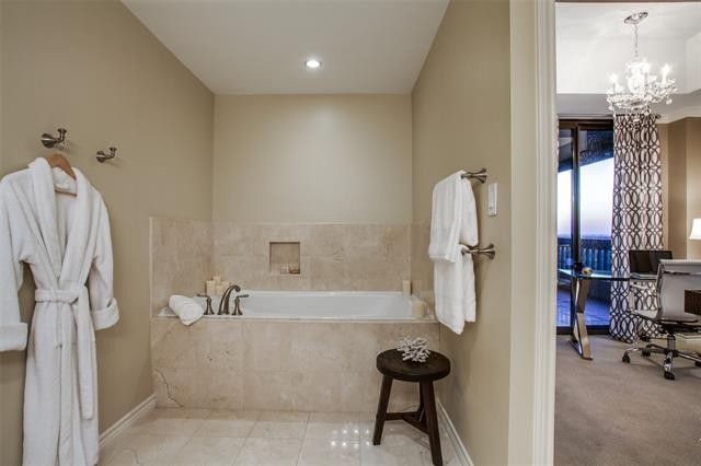 23c16b7259e056ec48160662bcaceb16l-m1969427158xd-w1020_h770_q80