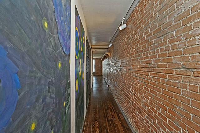 2401-S.-Ervay-Hallway