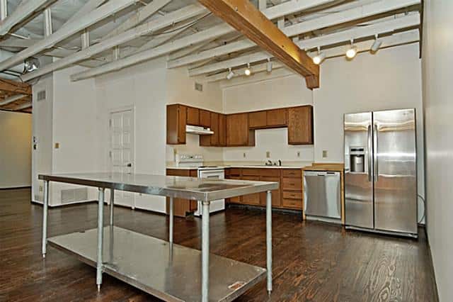 2401-S.-Ervay-Kitchen