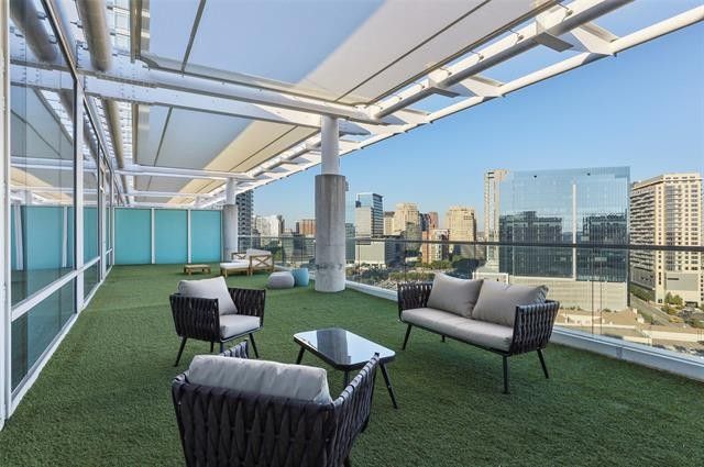 2408-Victory-Park-Lane-bedroom-master