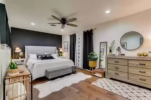 2409-Whitewood-Front