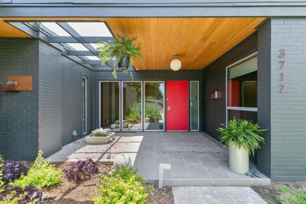 17-3717-Wedgway-Dr-Twilight-17-1024x683