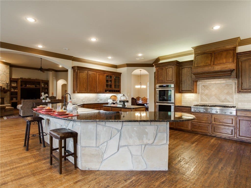 2505-lake-rideg-kitchen-1024x768