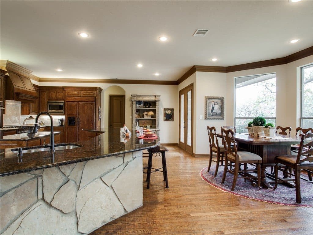 2505-lake-ridge-kitchen-bar-1024x768