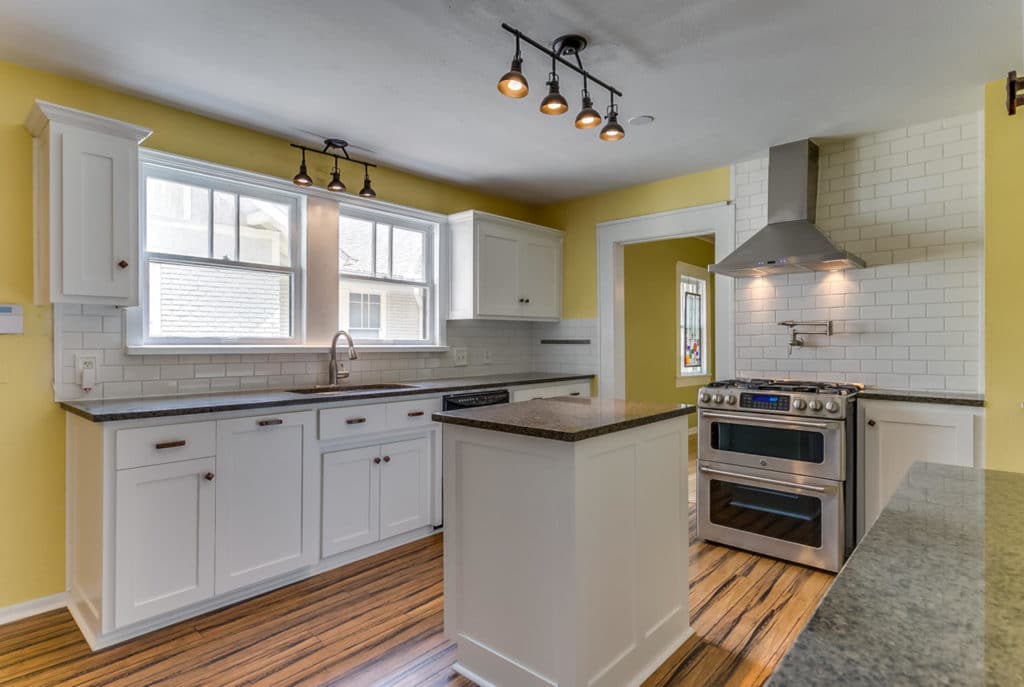 2508-5th-Ave-Fort-Worth-TX-large-021-20-2508-5th-Ave21-1271x853-72dpi-1024x687