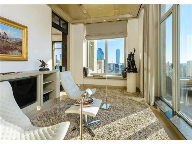 2555-N-Pearl-2200-Penthouse-Sunroom