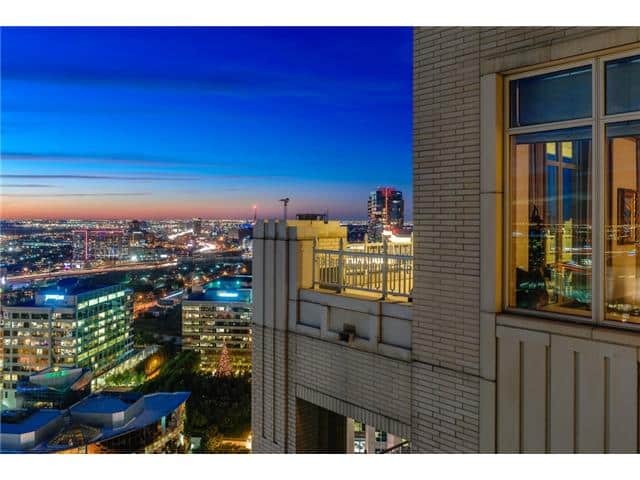 2555-N-Pearl-2200-Penthouse-Terrace-View