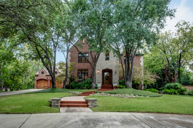 2617-Colonial-Parkway-2