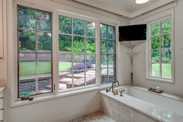 2617-Colonial-Parkway-2