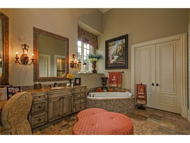 2712-Mark-Twain-Master-Bath