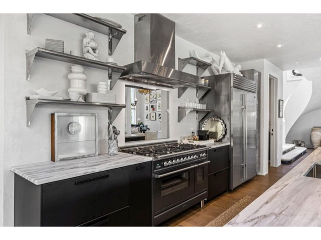 2837-Park-Bridge-Court-1-1