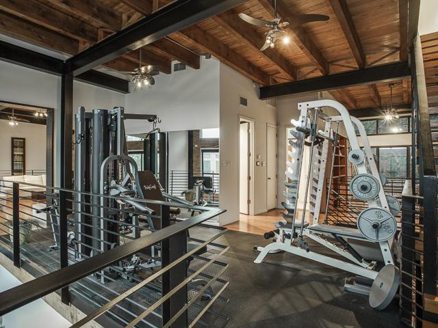 2935-Magnolia-Hill-Court-exercise