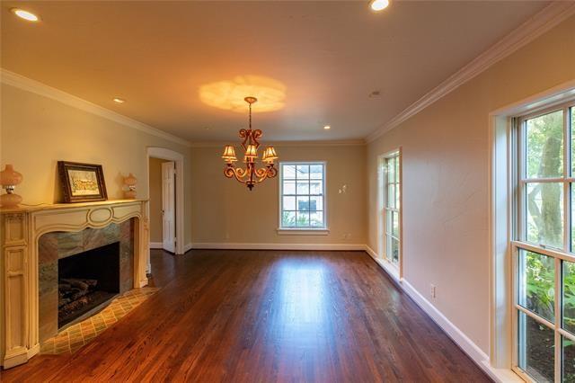 2d30c1ac937e54dc2c8a9d4c5294b3b4l-m2232580182od-w1024_h768