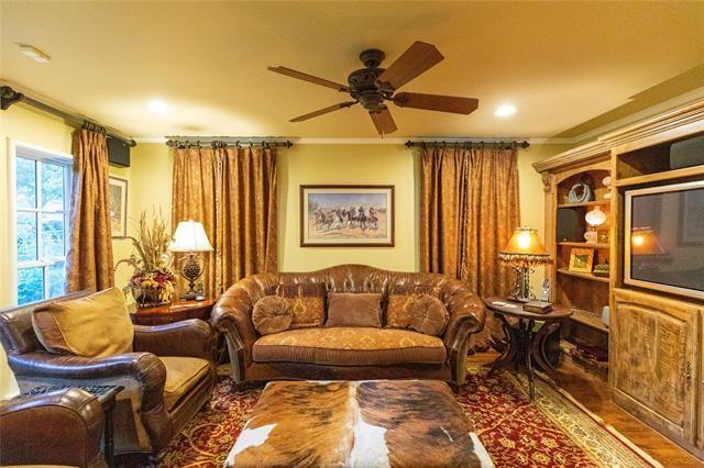 2d30c1ac937e54dc2c8a9d4c5294b3b4l-m2232580182od-w1024_h768