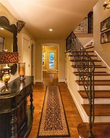 2d30c1ac937e54dc2c8a9d4c5294b3b4l-m2232580182od-w1024_h768