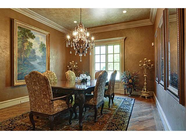 3-Bluff-Park-Dining-room