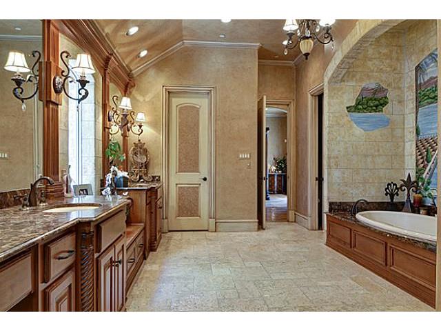 3-Bluff-Park-master-bath