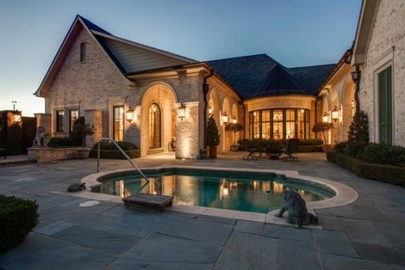 3056-Concord-Backyard-575x383