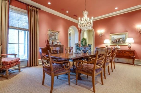 3056-Concord-Diing-575x383