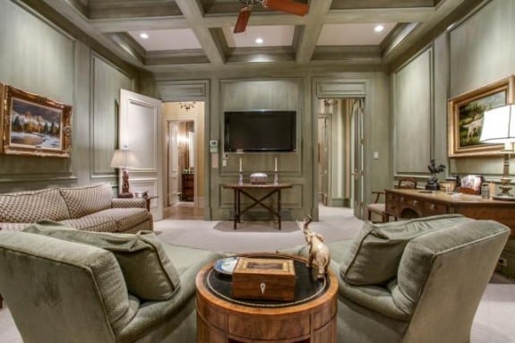 3056-Concord-Master-Sitting-575x383