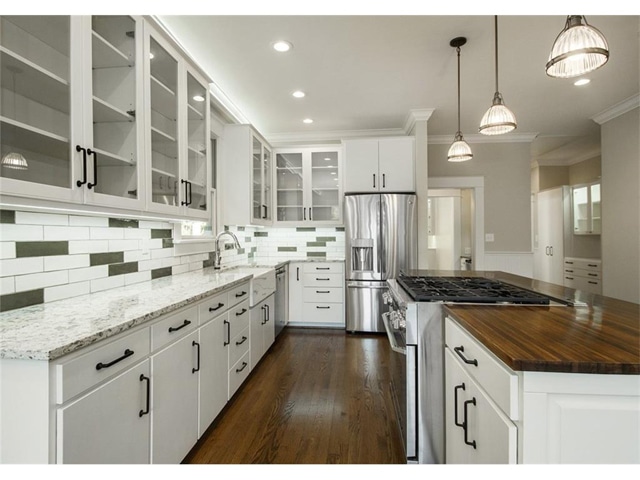 307-N.-Winnetka-Kitchen-2