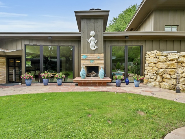 309-Hazelwood-Exterior-fireplace