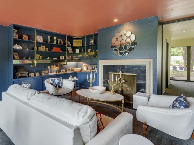 309-Hazelwood-Sitting-Room