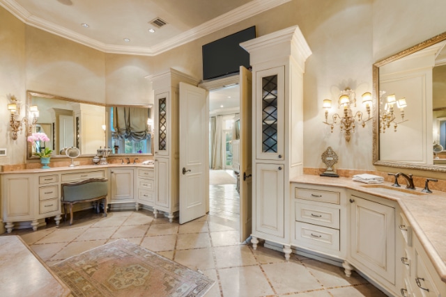 6901-Sanctuary-Lane-ext-1024x683
