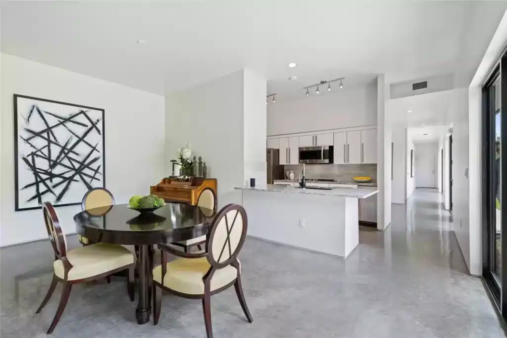 31-vanguard-way-outdoors-1024x683