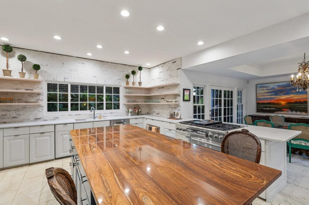 3102-Saint-Johns-ext-1024x681