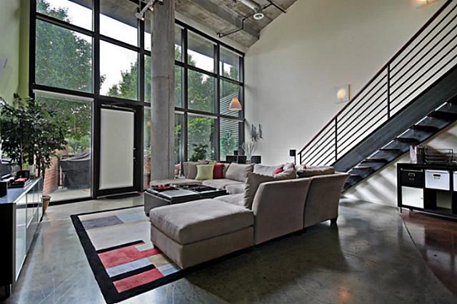 3110-Thomas-119-Living