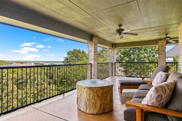 3128-Overlook-Circle-view