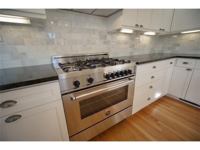 314-S.-Winnetka-Bertazzoni-Range