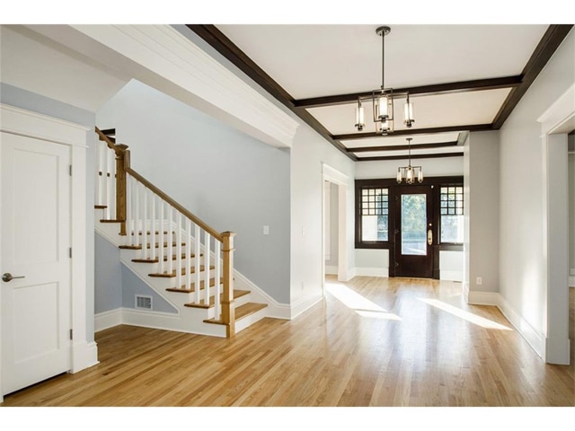 314-S.-Winnetka-Entry