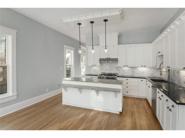 314-S.-Winnetka-Kitchen-2