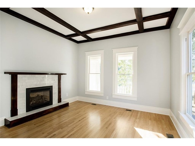 314-S.-Winnetka-Parlor