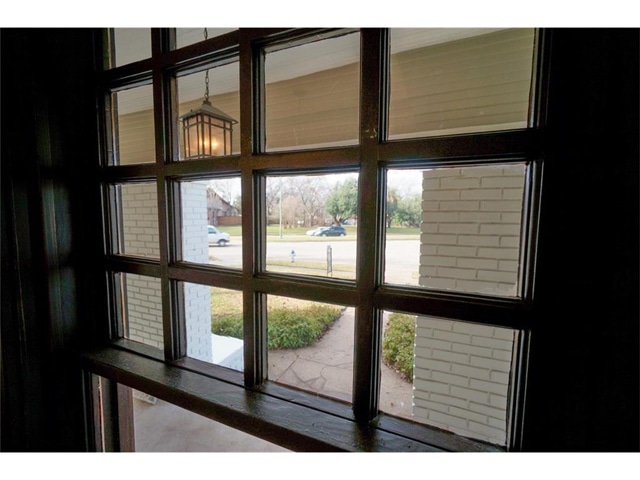 314-S.-Winnetka-Windows