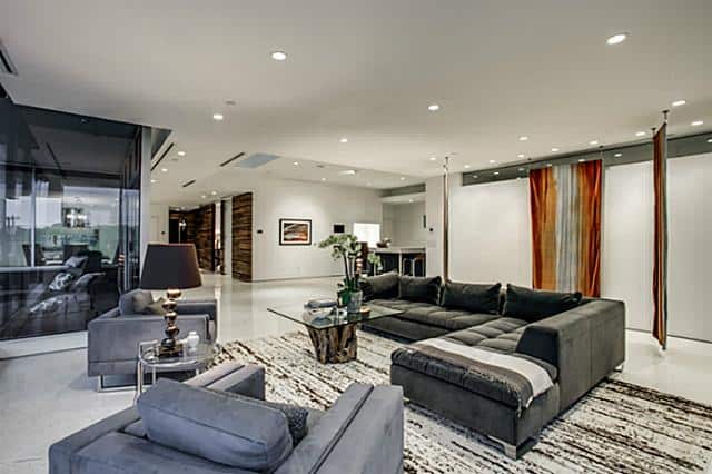 3203-McKinney-first-apt-LR2