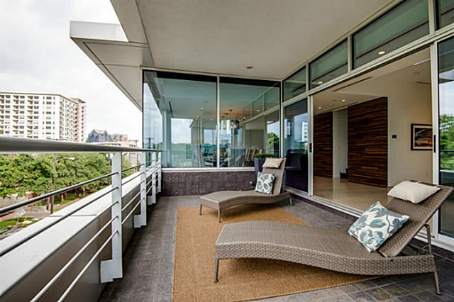 3203-McKinney-terrace-1
