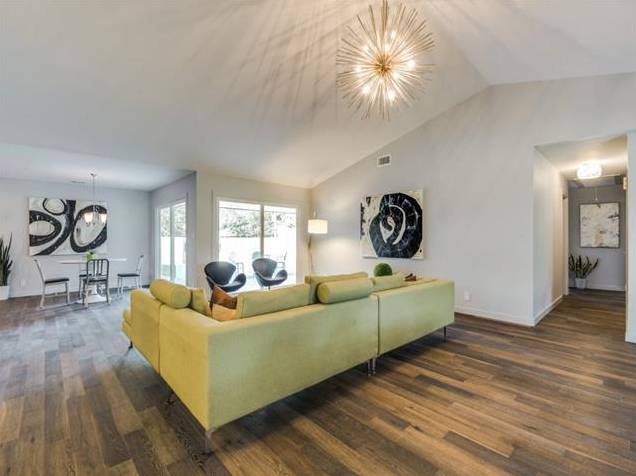 3239-Whirlaway-RoadLiving