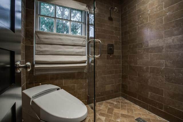 3241-Merrell-master-shower