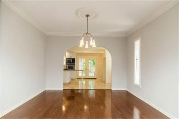 326-Edgefield-Dining-575x383