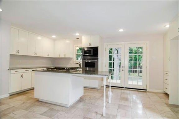 326-Edgefield-Kitchen-575x383