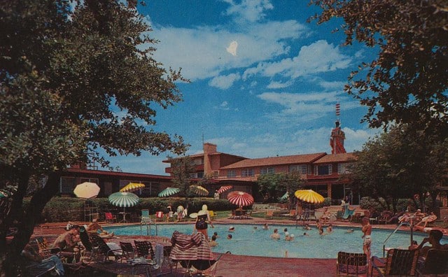 3295758020_8c3f2c1181_z