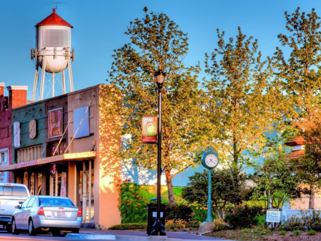 32CA2DF8-E8E2-4B3E-A553-14C0E950A16F